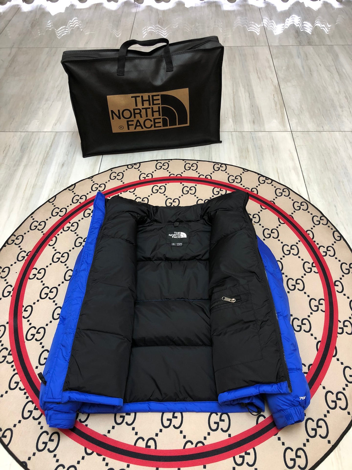 The North Face Blue & Black Nuptse 700-Fill Hooded Down Jacket