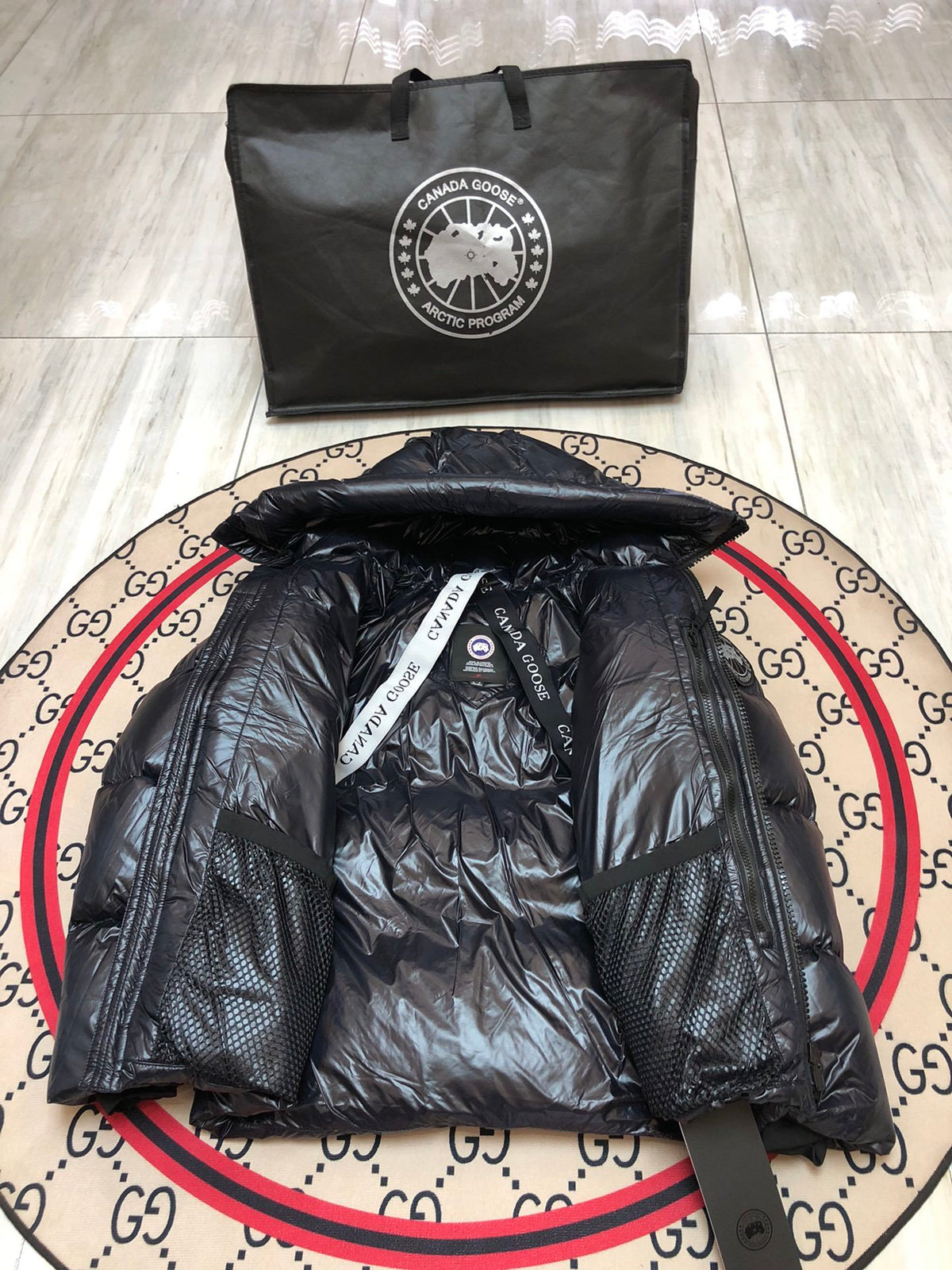 Canada Goose Black Freestyle Cropped Down Jacket