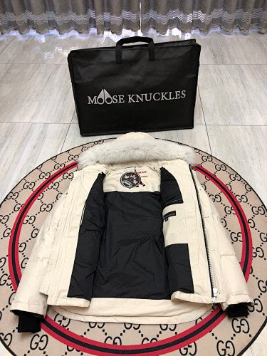 Moose Knuckles Cream 3Q Down Parka