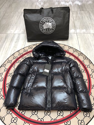 Canada Goose Black Freestyle Cropped Down Jacket