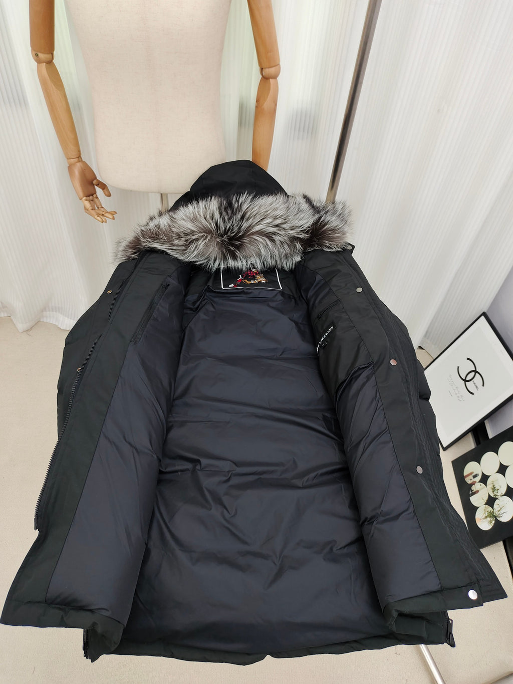 Moose Knuckles Black Wyndham Down Parka