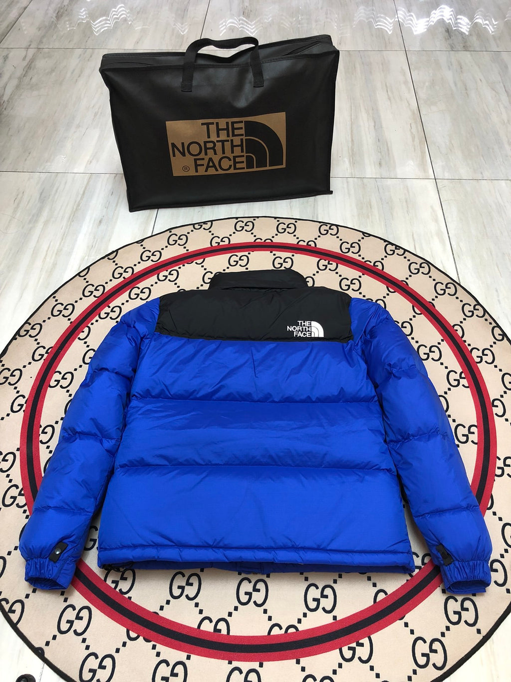 The North Face Blue & Black Nuptse 700-Fill Hooded Down Jacket