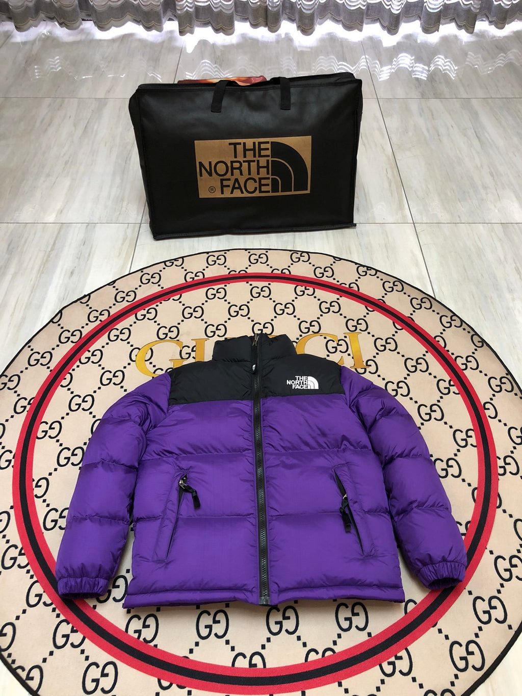 The North Face Purple & Black Nuptse 700-Fill Hooded Down Jacket